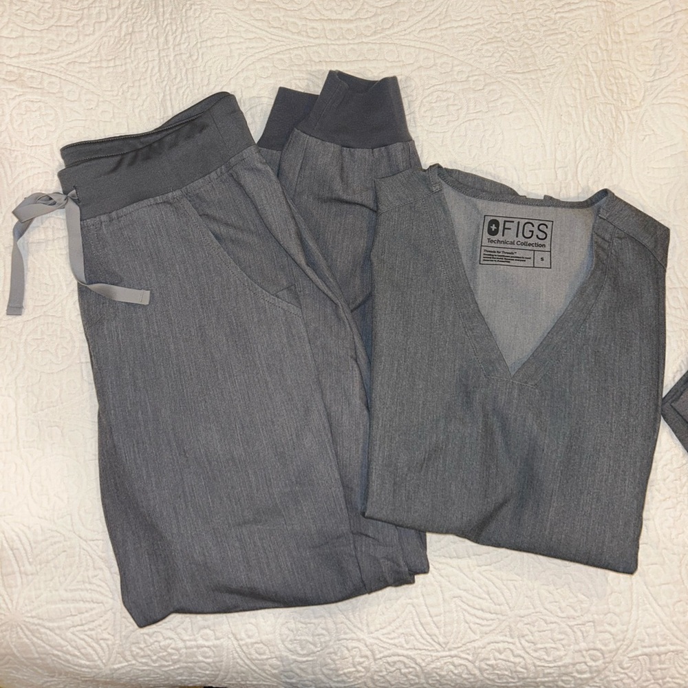 Figs Set- Women’s size small